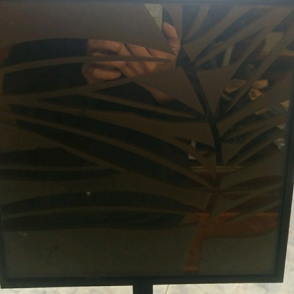 Meet your Posher, Kim - Picture 2 of 2